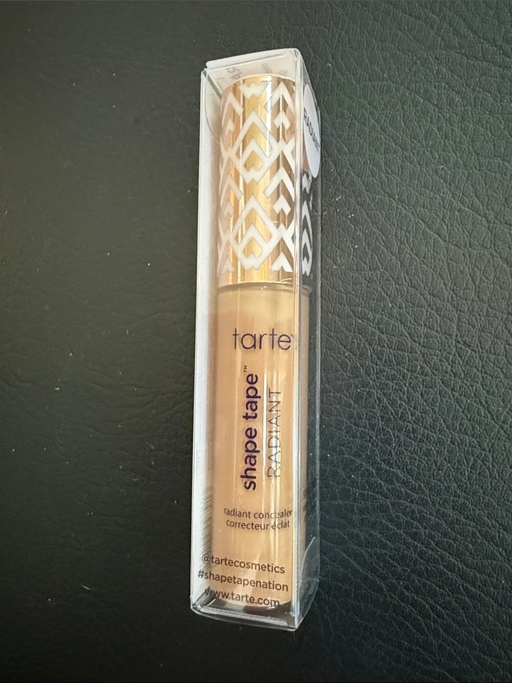 Tarte shape tape Medium-Tan Golden Concealer